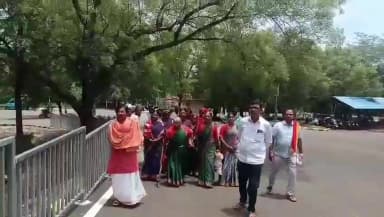ಬಾಗಲಕೋಟೆ: ನಗರದಲ್ಲಿ ಕಲಾವಿದರ ಸಂಘದಿಂದ ಪ್ರತಿಭಟನೆ,ವಿವಿಧ ಬೇಡಿಕೆಗಳ ಈಡೇರಿಕೆಗೆ ಒತ್ತಾಯ
