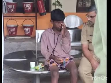 കാർത്തികപ്പള്ളി: ഭിക്ഷാടന സംഘത്തിൽ നിന്നും തന്നെയും അനിയനെയും രക്ഷിക്കണമെന്ന് അപേക്ഷിച്ച് നാട്ടുകാരോട് സഹായം തേടി ഹരിപ്പാട്ട് 13 കാരൻ
