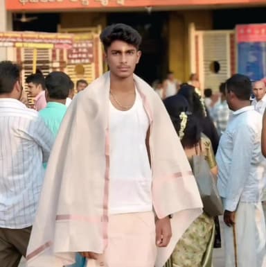 ರಾಮನಗರ: ಬೈಕ್ ಸವಾರನ ಮೇಲೆ ಉರುಳಿ ಬಿದ್ದ ಮರ ಯುವಕ ಸಾವು, ಶಿಢ್ಲಕಲ್ಲು ಗ್ರಾಮದ ಬಳಿ ಘಟನೆ