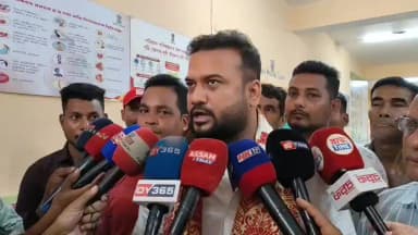 পলাশবাৰী: জীয়াকুৰ আদৰ্শ চিকিৎসালয়ত উপস্থিত বিধায়ক হিমাংশু শেখৰ বৈশ্য