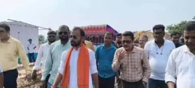 বাগনান ১: বাকসি এলাকায় বিডিও আধিকারিক ও ইরিগেশন দপ্তরের ইঞ্জিনিয়ারদের নিয়ে এলাকা পরিদর্শন আমতার বিধায়ক