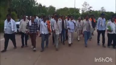 देवकर: करही के ग्रामीणों ने JCB से प्रधानमंत्री सड़क को क्षतिग्रस्त करने का आरोप लगाते हुए कलेक्टर से की शिकायत