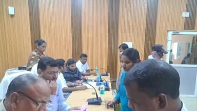 ରାଇରଙ୍ଗପୁୁର: ରାଇରଙ୍ଗପୁର ଠାରେ ଉପଖଣ୍ଡ ସ୍ତରୀୟ ଯୁଗ୍ମ ଜନ ଅଭିଯୋଗ ଶୁଣାଣି ଶିବିର; ୧୦୫ଟି ଅଭିଯୋଗରୁ ୬ଟି ଅଭିଯୋଗର ତତ୍କାଳ ସମାଧାନ
