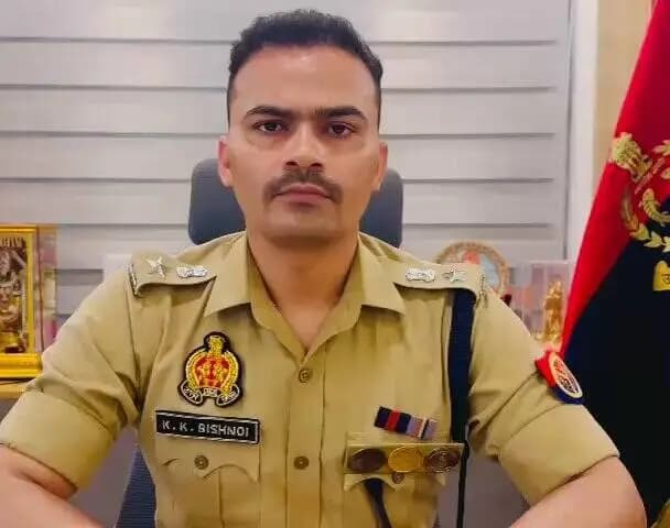अवैध मादक पदार्थ की तस्करी करने वाले 04 सक्रिय तस्करों की गिरफ्तारी व कब्जे से 628.65 किलो ग्राम अवैध मादक पदार्थ एसीटिक एनहाईड्राइड प्रीकर्सर (जिसकी अनुमानित कीमत लगभग 01 करोड़ 60 लाख रूपये) की बरामदगी के सम्बन्ध में #SPSambhal @Krishan_IPS की बाइट।
#UPPolice https://t.co/ERClfC9ZqB