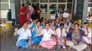 सिरसा: महिला आयोग की अध्यक्ष की टिप्पणी से खफा नर्सिंग कर्मचारियों ने सिविल अस्पताल में दो घंटे पैन डाउन हड़ताल कर जताया रोष