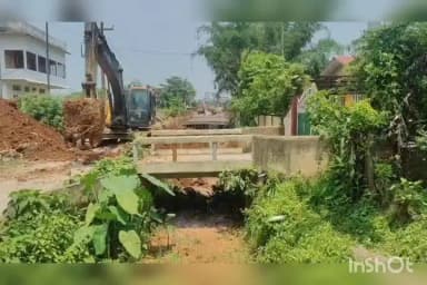 আজাৰা: গড়ল কুহাবড়ীত ৰাইজৰ হাহাকাৰ,ম্যাদী পট্টাৰ ভূমিত চৰকাৰে আৰম্ভ কৰিছে খনন তথা নিৰ্মাণ কাৰ্য