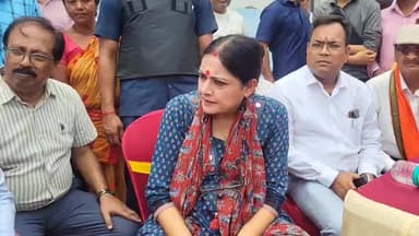ময়নাগুড়ি: পুরসভার সমস্ত কাজ পেপারলেস করতে নির্দেশ পুরমন্ত্রী অগ্নিমিত্রা পালের