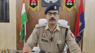 सोशल मीड़िया प्लेटफॉर्म पर प्रसारित की जा रही भ्रामक सूचना पर वास्तविक स्थिति स्पष्ट करने के संंबंध में श्री मुकेश चन्द्र मिश्र, #SPNORTH की बाइट।
#UPPolice https://t.co/zzWX7h5N0y