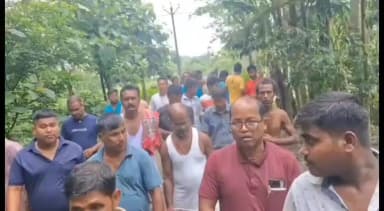 আলিপুরদুয়ার ২: কার্জিপাড়ায় জলে ডোবা ব্যক্তি জল থেকে উঠে জঙ্গলে বসে রইল উদ্ধার করল প্রশাসনিক কর্তারা
