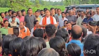 কুমারগঞ্জ: সুকান্ত মজুমদারের হাত ধরে কুমারগঞ্জে স্বচ্ছতা অভিযান ও বৃক্ষরোপণ