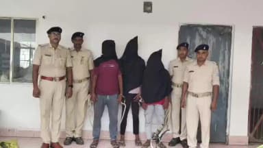 साहिबगंज: साहिबगंज मोटरसाइकिल चोरी मामले का नगर थाना पुलिस ने किया खुलासा, तीन आरोपी गिरफ्तार