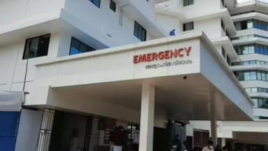 കണ്ണൂർ: മഞ്ഞളാം പുറത്ത് കൊട്ടിയൂർ തീർത്ഥാടകർ സഞ്ചരിച്ച കാർ അപകടത്തിൽപ്പെട്ടു