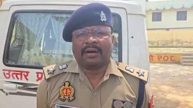 #BalrampurPolice
थाना कोतवाली नगर क्षेत्रांतर्गत एक व्यक्ति द्वारा पेट्रोल पंप पर पेट्रोल भराते समय मा0 मुख्यमंत्री जी पर अभद्र टिप्पणी किए जाने के वायरल वीडियो के संबंध में सुसंगत धाराओं में अभियोग पंजीकृत कर की जा रही कार्यवाही के संबंध में #AddlSP की बाइट। https://t.co/yROQIcqUQI