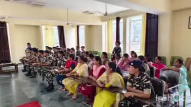 भिनगा: एसएसबी वाहिनी मुख्यालय भिनगा में शैक्षिक अवसरों पर जागरूकता कार्यक्रम आयोजित, विशेष शैक्षिक लाभों की दी गई जानकारी