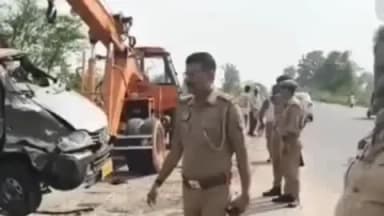 कैसरगंज: डग्गामार इको और कार की भिड़ंत में दो की गई जान, सात घायल, चार को मुस्तफाबाद सीएचसी से ट्रामा सेंटर लखनऊ रेफर किया गया