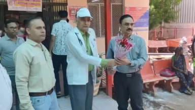 महोबा: महिला अस्पताल में एक माह तक चलने वाले विटामिन ए संपूर्ण कार्यक्रम अभियान का शुभारंभ सीएमओ ने बच्चे को खुराक पिलाकर किया