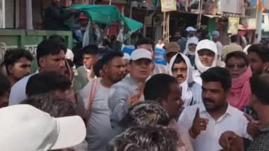 हरदा: हरदा में अतिक्रमण पर नगर पालिका का बुलडोजर, मानपुरा क्षेत्र में हटाए गए सड़क किनारे कब्जे।