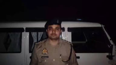 #CRACKDOWN_BULANDSHAHR
फायरिंग की घटना में वांछित बदमाश के साथ थाना खुर्जा नगर पुलिस की हुई मुठभेड़, जवाबी कार्यवाही में 01 बदमाश घायलावस्था में गिरफ्तार, कब्जे से अवैध असलहा, कारतूस व बाइक बरामद के सम्बन्ध में #CO खुर्जा श्री शोभित कुमार की बाइट।
#Uppolice https://t.co/zEiuRGN7sV