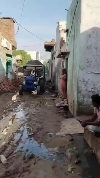 गांव बदीपुर की सड़क और पानी की समस्या