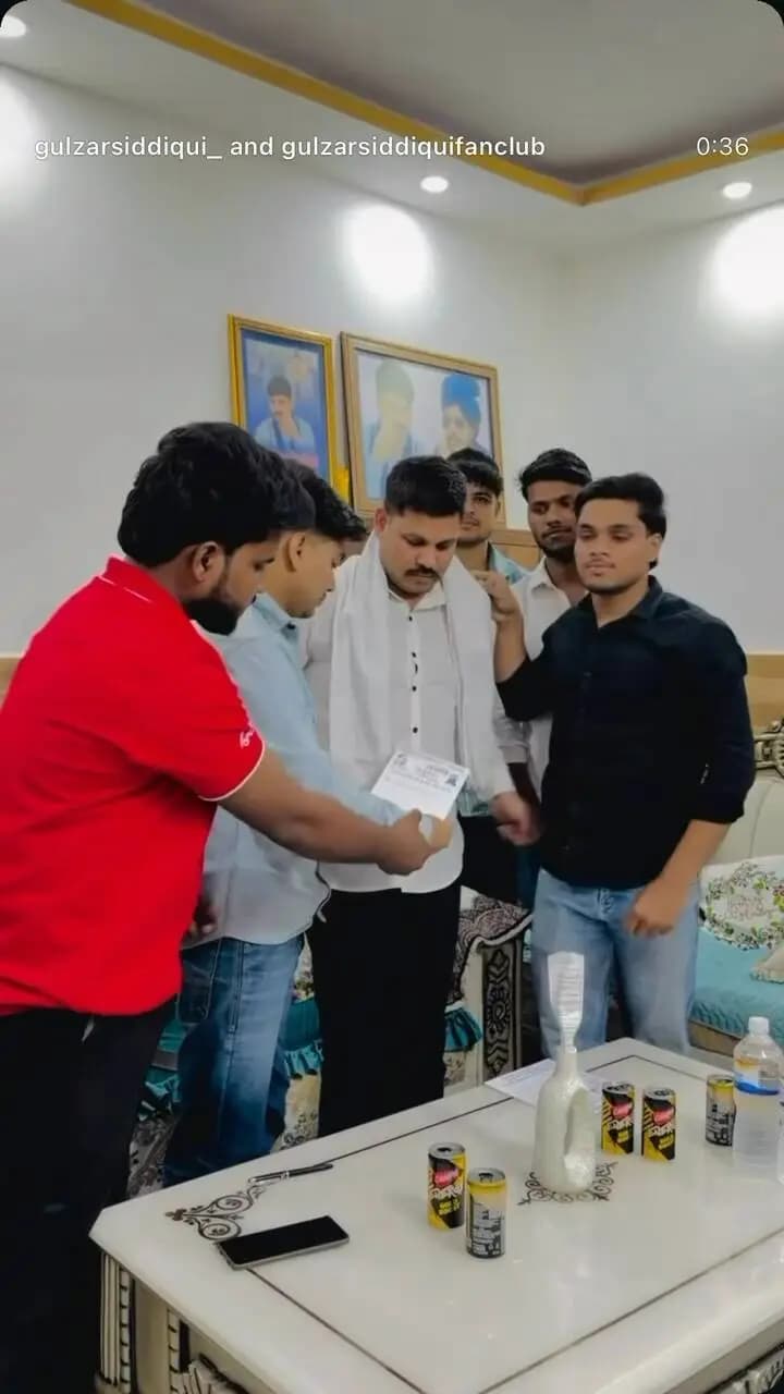 किस्मत मौका देती है,
लेकिन मेहनत सबको चौंका देती है.
हमारे नेता एडo चंद्रशेखर आज़ाद भाई ❤️ #gulzarsiddiqui
