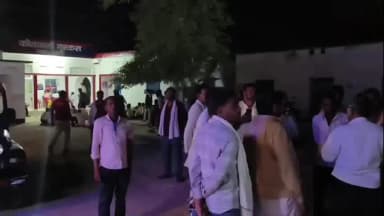 मौदहा: खड़ेही गांव में बिच्छू गैंग के आतंक से परेशान ग्रामीण पहुंचे पुलिस थाने