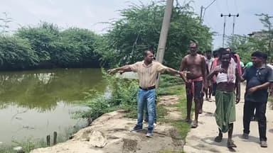 সন্দেশখালি ১: খড়ি হাট এলাকা থেকে উদ্ধার বিপুল পরিমাণে আগ্নেয় অস্ত্র ও বন্দুকের গুলি