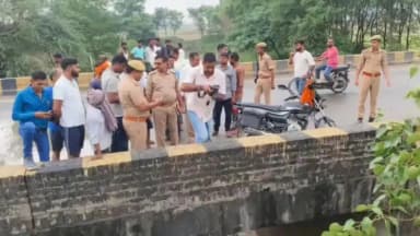 रुधौली: आमी नदी पुल के नीचे मिला युवक का शव, पुलिस जांच में जुटी