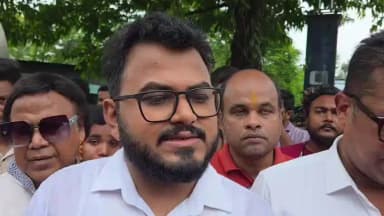 জলপাইগুড়ি: জলপাইগুড়ি পৌরসভার দুর্নীতির অভিযোগে জেলা শাসকের দপ্তরে স্মারকলিপি