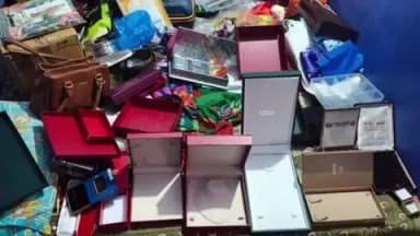 भभुआ: दुमदुम गांव में किसान के घर से 32 लाख से अधिक सोने चांदी व डायमंड आभूषण की हुई चोरी,थाना में दिया गया आवेदन