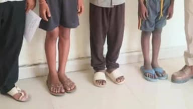 गया टाउन सीडी ब्लॉक: हॉस्टल से भागे 3 नाबालिक लड़का को गया रेलवे जंक्शन पर RPF की टीम ने किया रेस्क्यू #RPFGAYA#GAYAJUNCTION