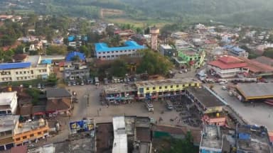 ಸೋಮವಾರಪೇಟೆ: ಸೋಮವಾರಪೇಟೆ ಪಟ್ಟಣ ಪಂಚಾಯಿತಿ ವ್ಯಾಪ್ತಿಯಲ್ಲಿ 2 ಲೀಟರ್ಗಿಂತ ಕಡಿಮೆ ಪ್ರಮಾಣದ ಕುಡಿಯುವ ನೀರಿನ ಬಾಟಲಿ ನಿಷೇಧ