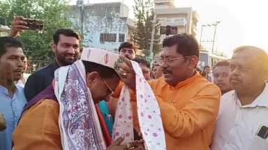 मधुबनी: पथ निर्माण मंत्री ई. कुमार शैलेंद्र ने आरके कॉलेज मेन गेट से संतुनगर तक पीसीसी सड़क एवं नाला निर्माण कार्य का की शुभारंभ