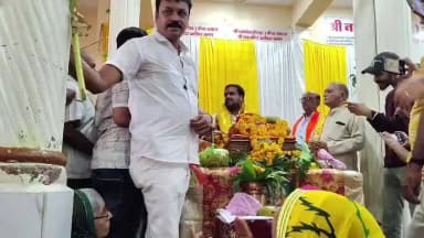 पुरुषोत्तम मास के पावन अवसर पर पार्वती नगर अलीपुर स्थित श्री नामदेव छीपा समाज राम मंदिर में आयोजित श्रीमद् भागवत कथा।