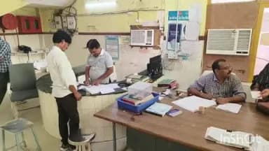 रायबरेली: रुकनापुर के रहने वाले युवक ने खाया जहरीला पदार्थ, जिला अस्पताल में भर्ती