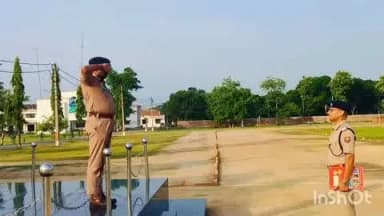 बलरामपुर: रिजर्व पुलिस लाइन में शुक्रवार की साप्ताहिक परेड का निरीक्षण अपर पुलिस अधीक्षक ने किया
