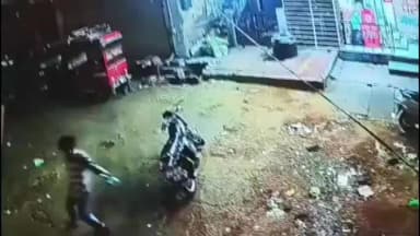 अजमेर: कोतवाली थाना क्षेत्र में चाकू लगते ही जान बचाने को दौड़ा बरकत, कुछ कदम बाद थम गई सांस, CCTV में कैद वारदात
