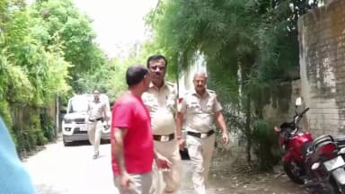 साकेत: मनु भाकर के कोच जसपाल राणा का 49 साल की उम्र में निधन, पार्थिव शरीर उनके सैनिक फार्म स्थित आवास पर पहुँचा