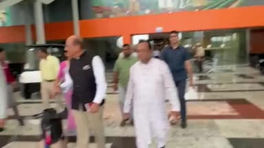 বনগাঁ: পেট্রাপোল সীমান্ত দিয়ে স্বস্তিক বাংলাদেশ গেলেন বাংলাদেশের নিযুক্ত ভারতীয় হাই হাইকমিশনার দীনেশ ত্রিবেদী