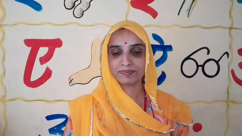 मंदसौर जिले की श्रीमती अनिता सोलंकी को #प्रधानमंत्री_मातृ_वंदना_योजना अंतर्गत राशि मिली । इसके लिए उन्होंने प्रधानमंत्री श्री नरेंद्र मोदी को धन्यवाद दिया l
#12YearsOfNariShakti
#Mandsaur
#मंदसौर