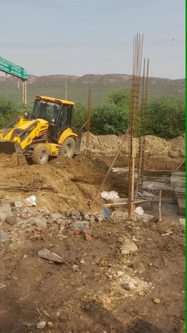 इंद्रगढ़: लाखेरी में नगरपालिका ने कार्रवाई कर बेसकीमती जमीन से अतिक्रमण हटाया