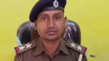 कुदरा: कैमूर के लाल दरोगा साजन पासवान की मौत से भोपतपुर में पसरा मातम,चार भाइयों में सबसे छोटे थे,बेगूसराय में हुई मौत।