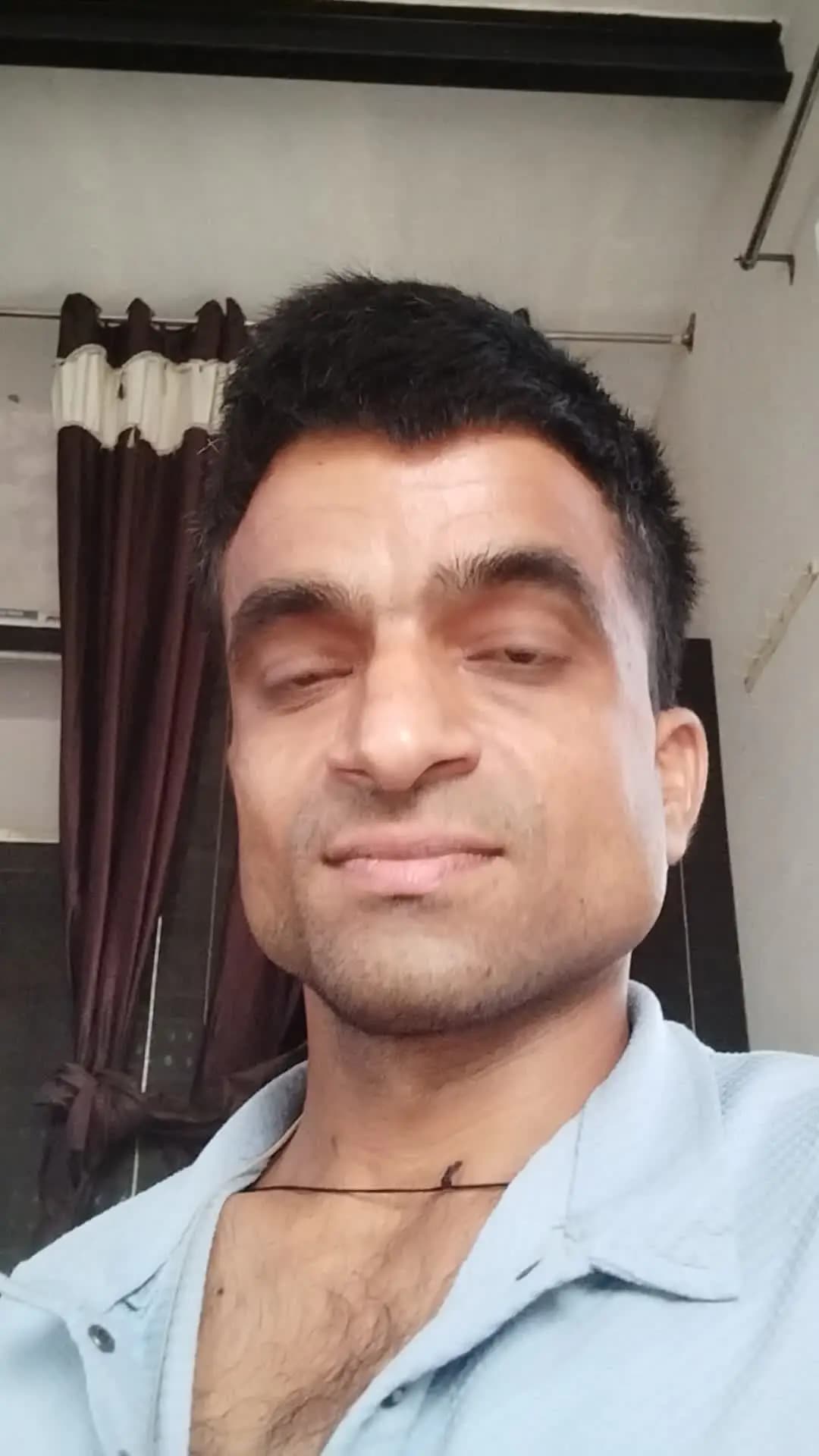 जब हुनर कैमरे का मोहताज हो जाए, तो देश गर्त में जाता है!
#Bexyhub #CoFounder #SaveOurYouth #SkillOverViews