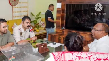 নগাঁও: ৰহা সম জিলা আয়ুক্তৰ কাৰ্যালয়ৰ সভাকক্ষত প্ৰশাসনৰ বিষয়াবৰ্গৰ সৈতে এখন গুৰুত্বপূৰ্ণ বৈঠক অনুষ্ঠিত