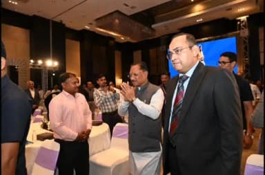 मुख्यमंत्री श्री विष्णु देव साय हैदराबाद, तेलंगाना में आयोजित #ChhattisgarhInvestorConnect में शामिल हुए।
#CGBusinessEasy
#CGInvestorConnect
@DoC_GoI
@vishnudsai
@ChhattisgarhCMO
