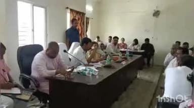 मधेपुर: फुलपरास के विधायक सह सूबे के मंत्री शीला कुमारी ने मधेपुर प्रखंड कार्यालय के सभागार में विकास योजनाओं की समीक्षा की