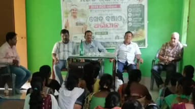 ରେଙ୍ଗାଲି: ମାଟି ସୁରକ୍ଷା ପାଇଁ ରେଙ୍ଗାପଡ଼ାରେ ‘କ୍ଷେତ ବଞ୍ଚାଅ ଅଭିଯାନ’