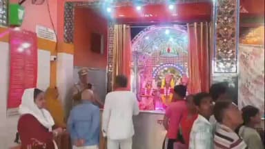 सीतापुर: बिसवां कोतवाली अंतर्गत क्षेत्र में गिरकर खंडित हुई हनुमान जी की प्रतिमा, भक्तों में दिखा आक्रोश