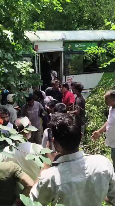 Dehli se aati Hui Bareilly Bali bus devinder ke par bus .bhakda river pass ki video #