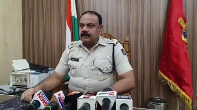 ଭଦ୍ରକ ଗ୍ରାମାଞ୍ଚଳ: ଭଦ୍ରକରେ ଗୋ ମାଫିଆଙ୍କ ଘରର ଚଢ଼ାଉ ପରେ ପ୍ରତିକ୍ରିୟା ରଖିଲେ ଭଦ୍ରକ ଏସପି ମୋନଜ ରାଉତ