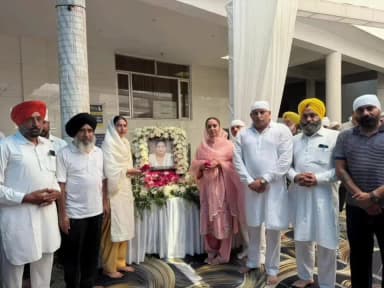 ਮੋਗਾ: ਅੱਜ ਵਿਧਾਇਕ ਅਮਨਦੀਪ ਕੌਰ ਅਰੋੜਾ ਵੱਲੋਂ ਸਹਿਰੀ ਪ੍ਰਧਾਨ ਦੀ ਪਤਨੀ ਦੀ ਅੰਤਿਮ ਅਰਦਾਸ ਵਿਚ ਪਾਹੁੰਚ ਕੇ ਹਾਜਰੀ ਲਗਵਾਈ